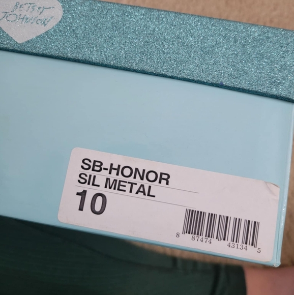 NIB Betsey Johnson Blue Wedding Honor Silver Metal Pumps Sz 10 - Picture 7 of 9
